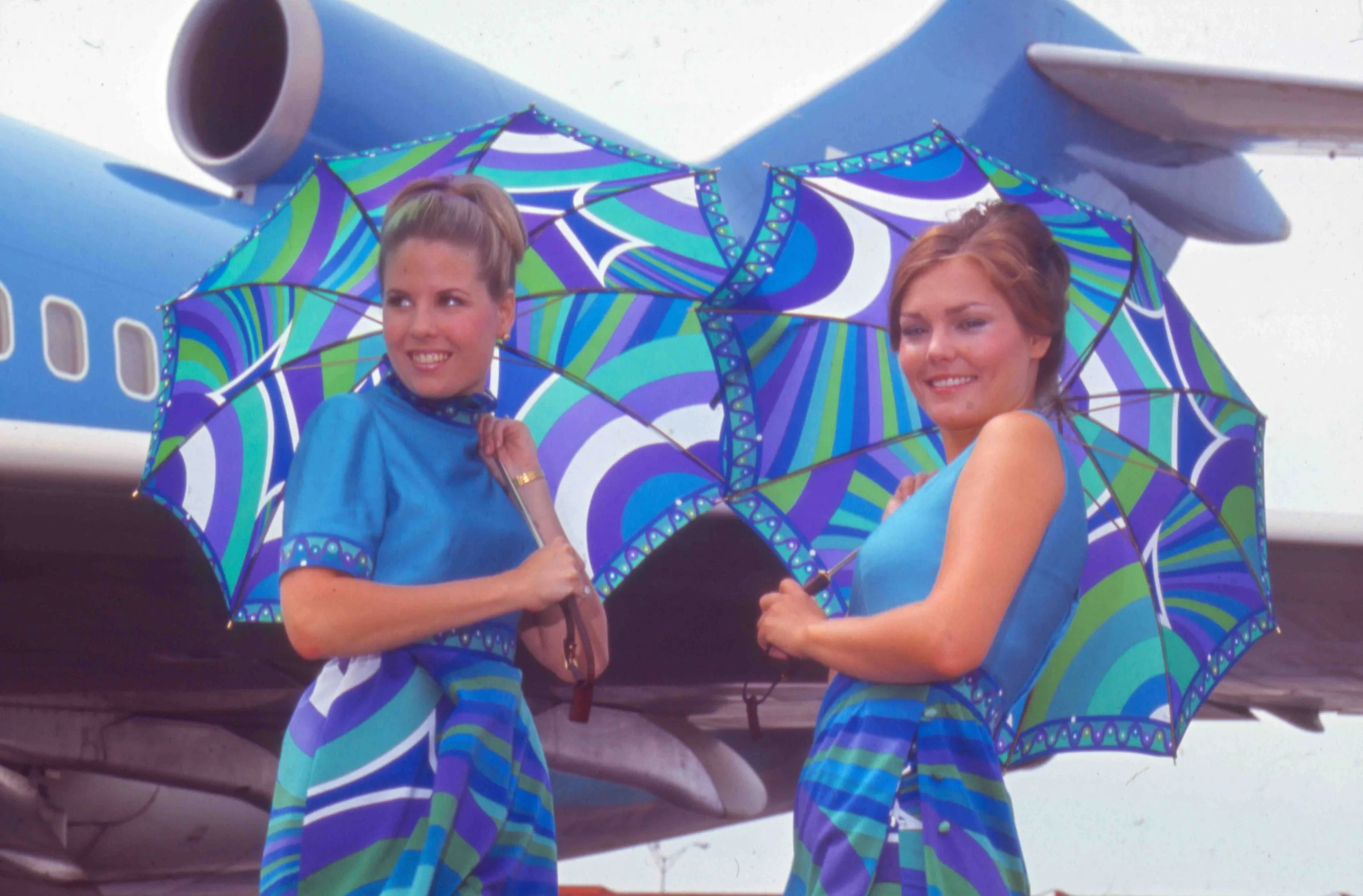 ブラニフ航空　ヘルパ アレキサンダー・ジラルド　エミリオ・プッチ　アリタリア Braniff International Airways | Official Braniff Airline Website
